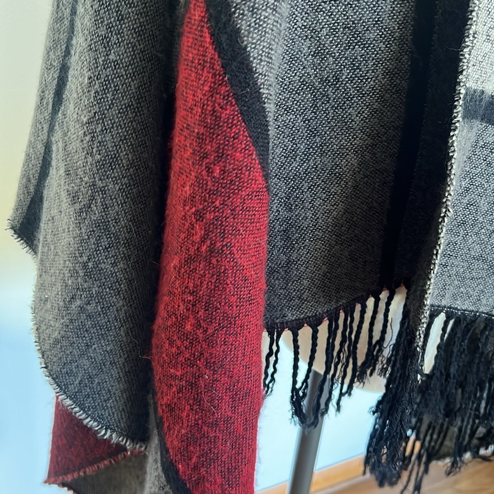 Shawl wrap - Picture 10 of 15